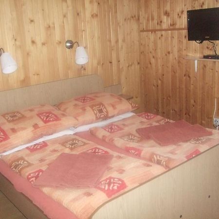 Penzión Kardinál Velke Uherce Esterno foto